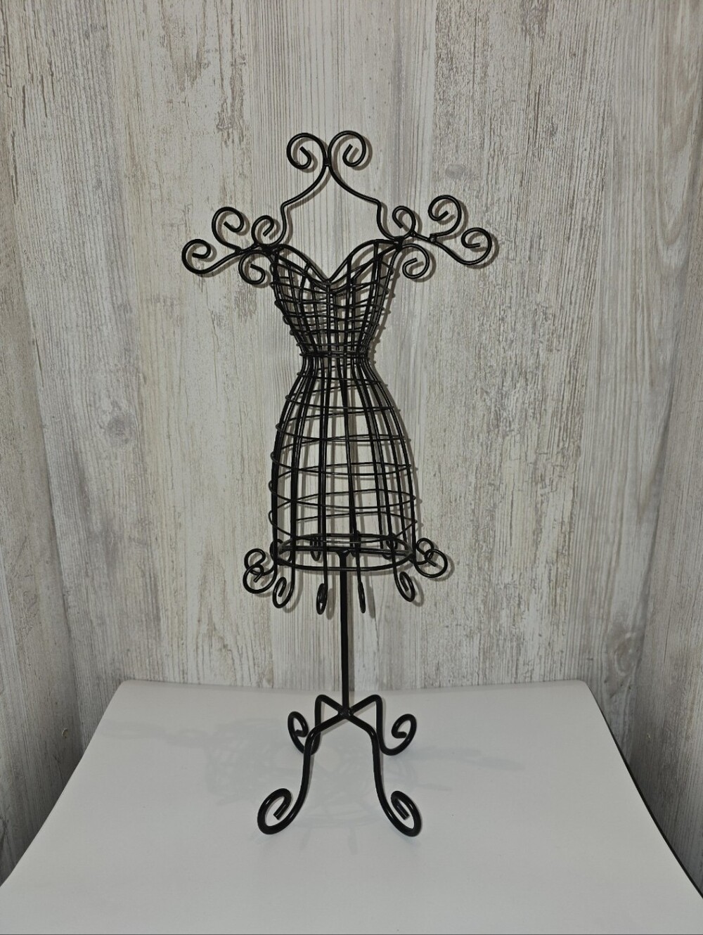 Metal Wire Dress Sculpture Jewelry Stand, Black Metal Dress Form Jewelry Holder
